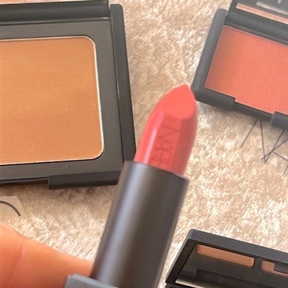 Brand New NARS Bundle Laguna Bronzer Surabaya Eyeshadow Blush & Anita Lipstick - Picture 5 of 14